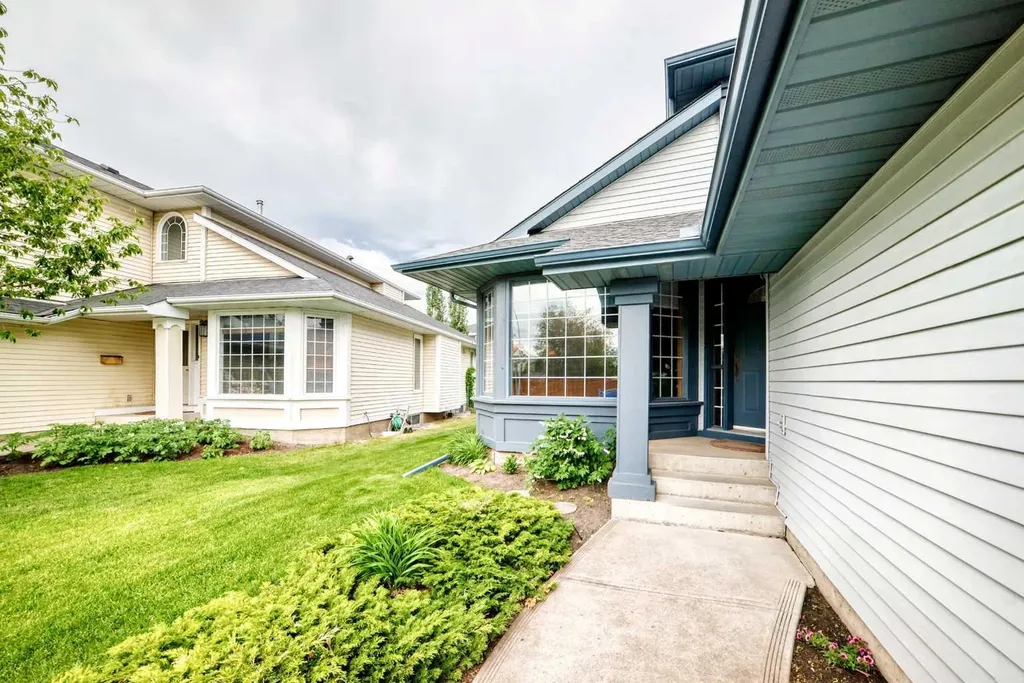 69 Douglas Woods Manor SE Calgary AB T2Z2E8