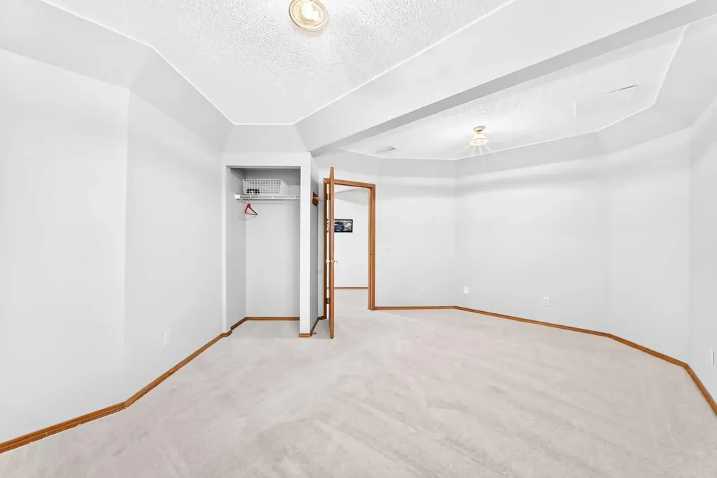 69 Douglas Woods Manor SE Calgary AB T2Z2E8