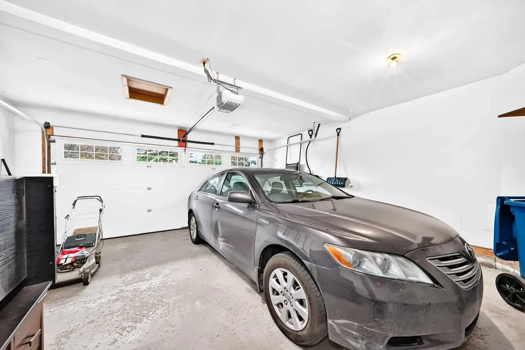 69 Douglas Woods Manor SE Calgary AB T2Z2E8