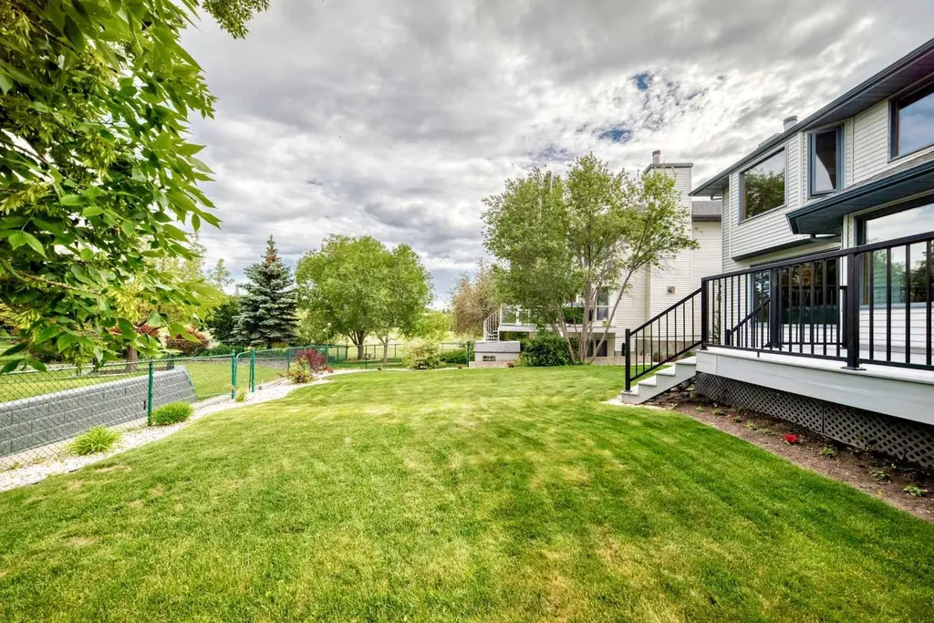 69 Douglas Woods Manor SE Calgary AB T2Z2E8
