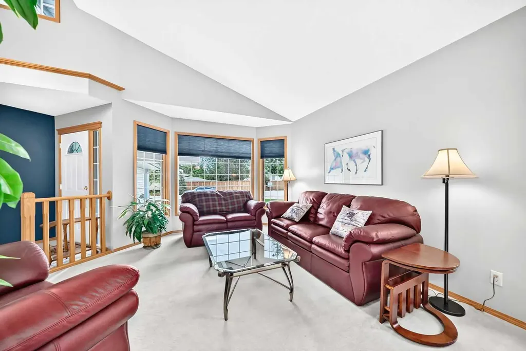 69 Douglas Woods Manor SE Calgary AB T2Z2E8
