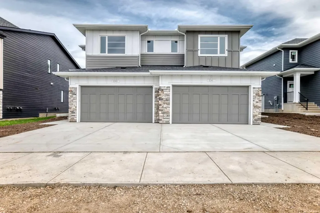2305 Waterbury Road Chestermere AB T1X 3A9