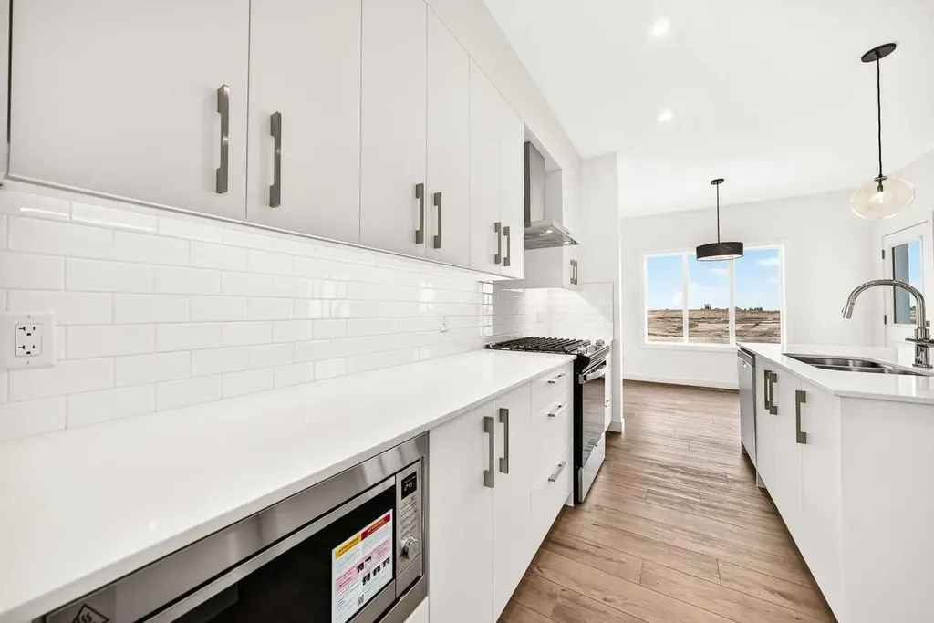 2305 Waterbury Road Chestermere AB T1X 3A9