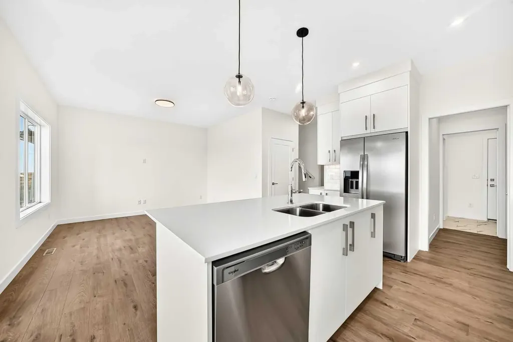 2305 Waterbury Road Chestermere AB T1X 3A9