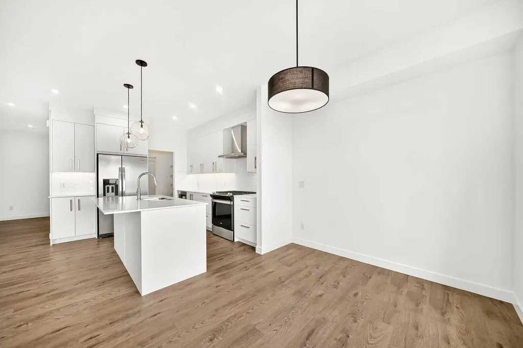 2305 Waterbury Road Chestermere AB T1X 3A9