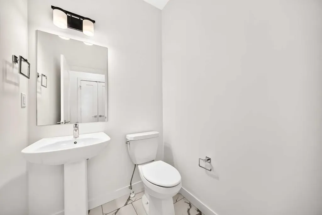 2305 Waterbury Road Chestermere AB T1X 3A9