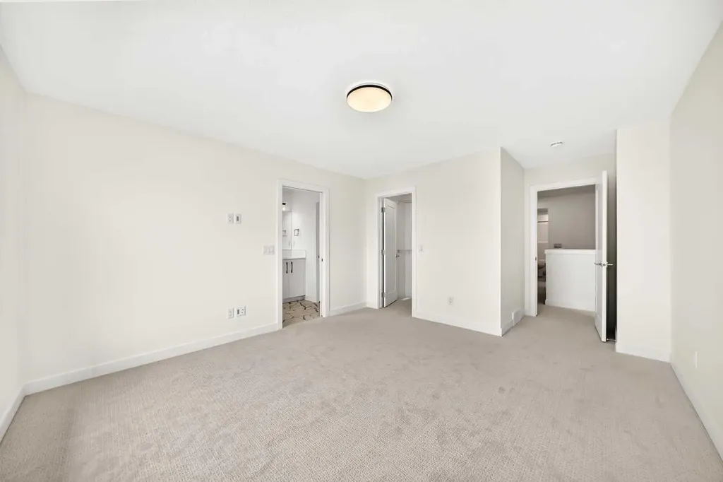 2305 Waterbury Road Chestermere AB T1X 3A9
