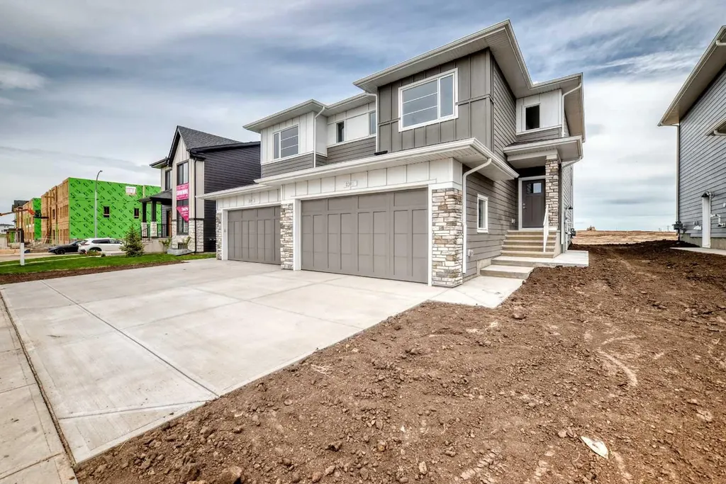 2305 Waterbury Road Chestermere AB T1X 3A9