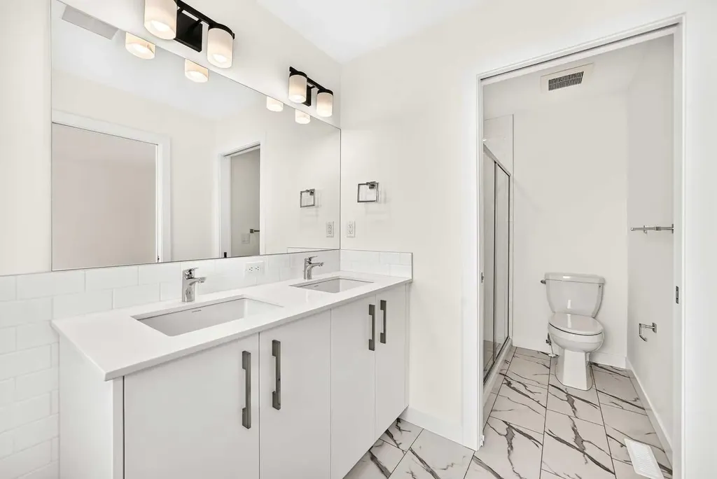2305 Waterbury Road Chestermere AB T1X 3A9