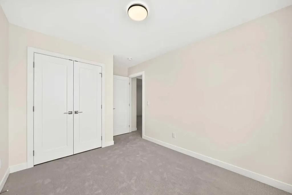 2305 Waterbury Road Chestermere AB T1X 3A9