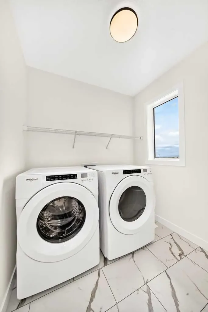 2305 Waterbury Road Chestermere AB T1X 3A9