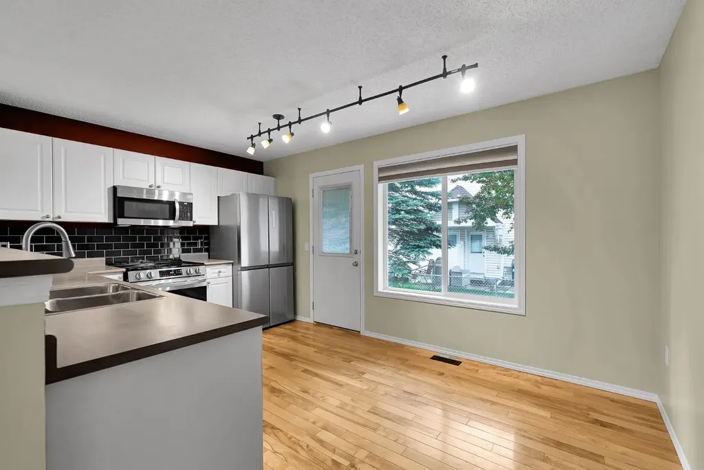 264 Tuscany Springs Boulevard NW Calgary AB T3L 2R6