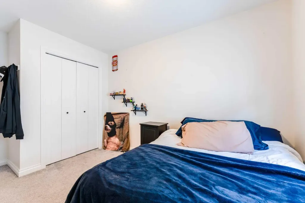 1484 Bayview Point SW Airdrie AB T4B 3N8