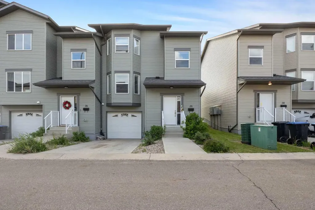 120 Warren Fort Mcmurray AB T9H5J4
