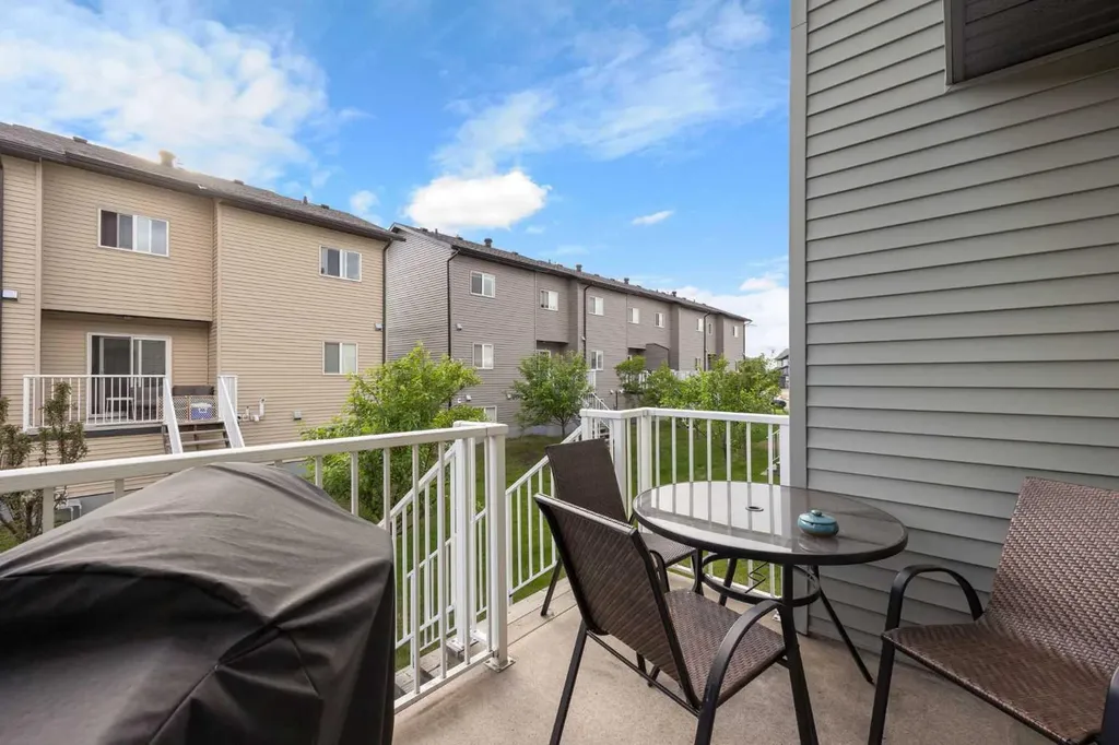 120 Warren Fort Mcmurray AB T9H5J4