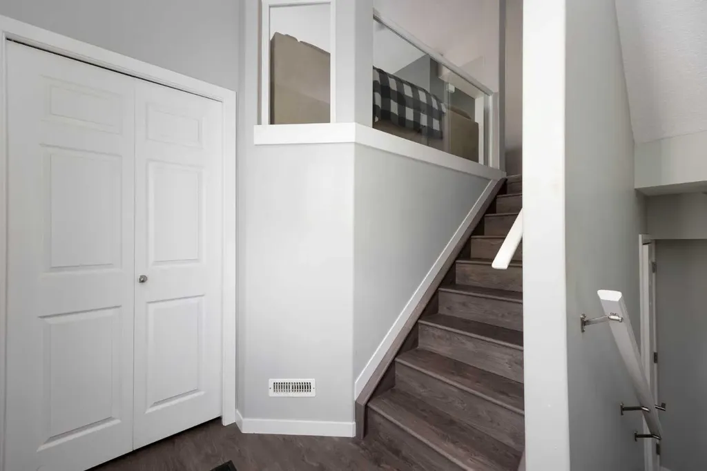 120 Warren Fort Mcmurray AB T9H5J4