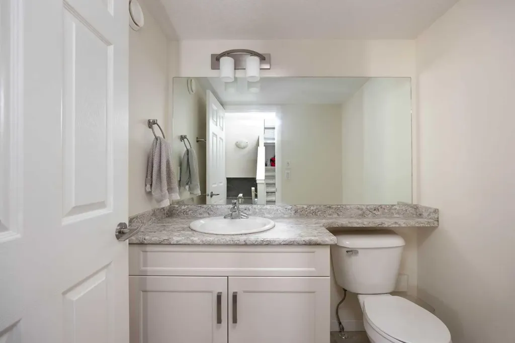 120 Warren Fort Mcmurray AB T9H5J4