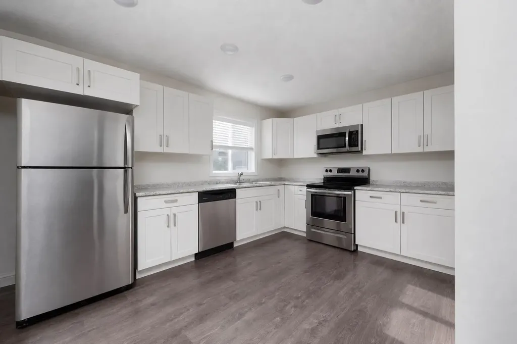 120 Warren Fort Mcmurray AB T9H5J4