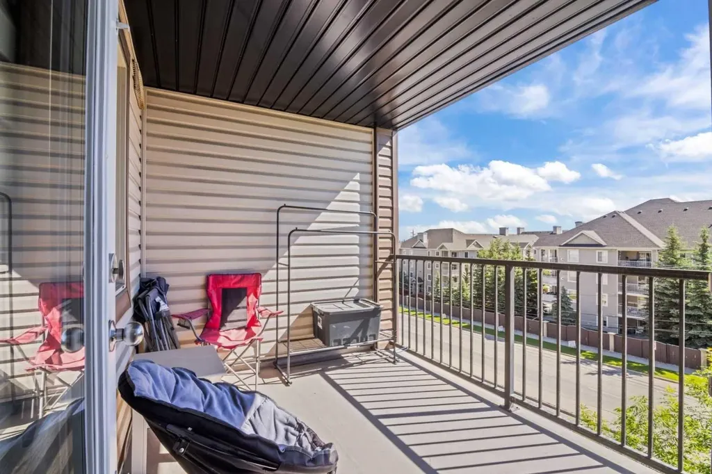 8 Bridlecrest Drive SW Calgary AB T2Y 0H7