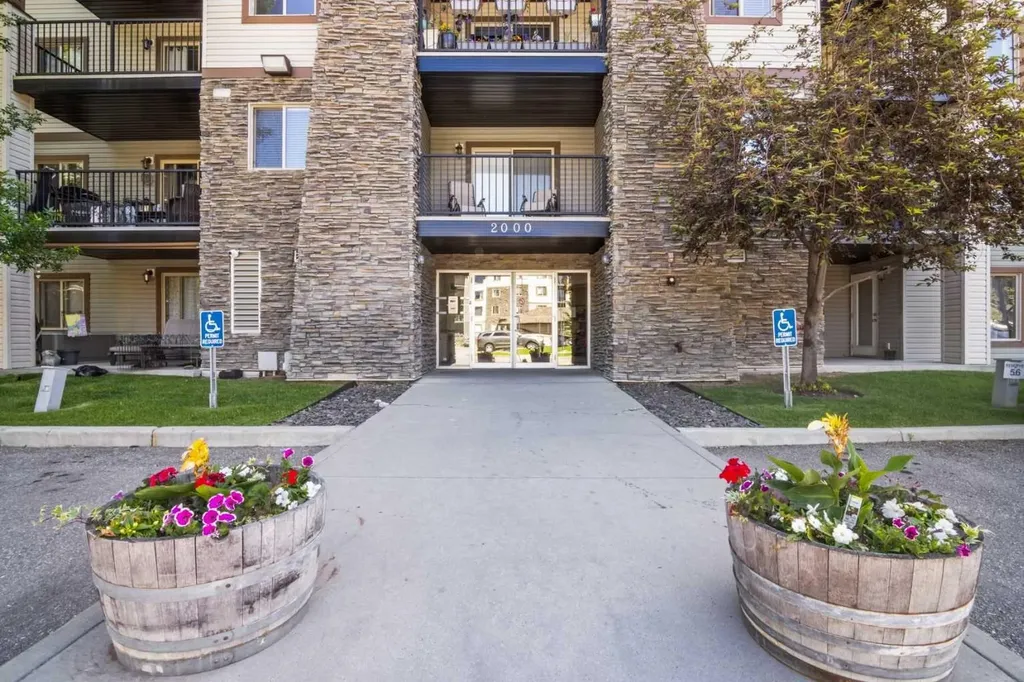 8 Bridlecrest Drive SW Calgary AB T2Y 0H7