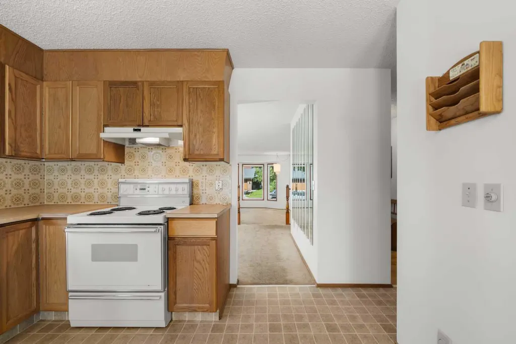14304 Deer Ridge Drive SE Calgary AB T2J 5W1