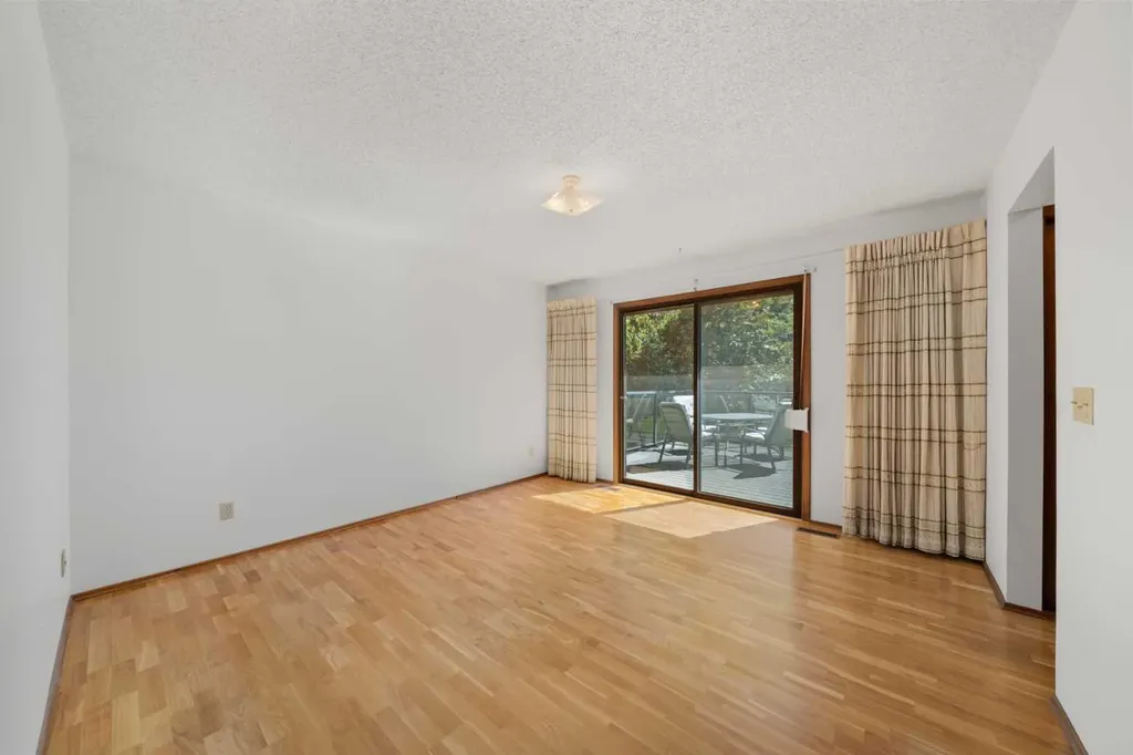 14304 Deer Ridge Drive SE Calgary AB T2J 5W1