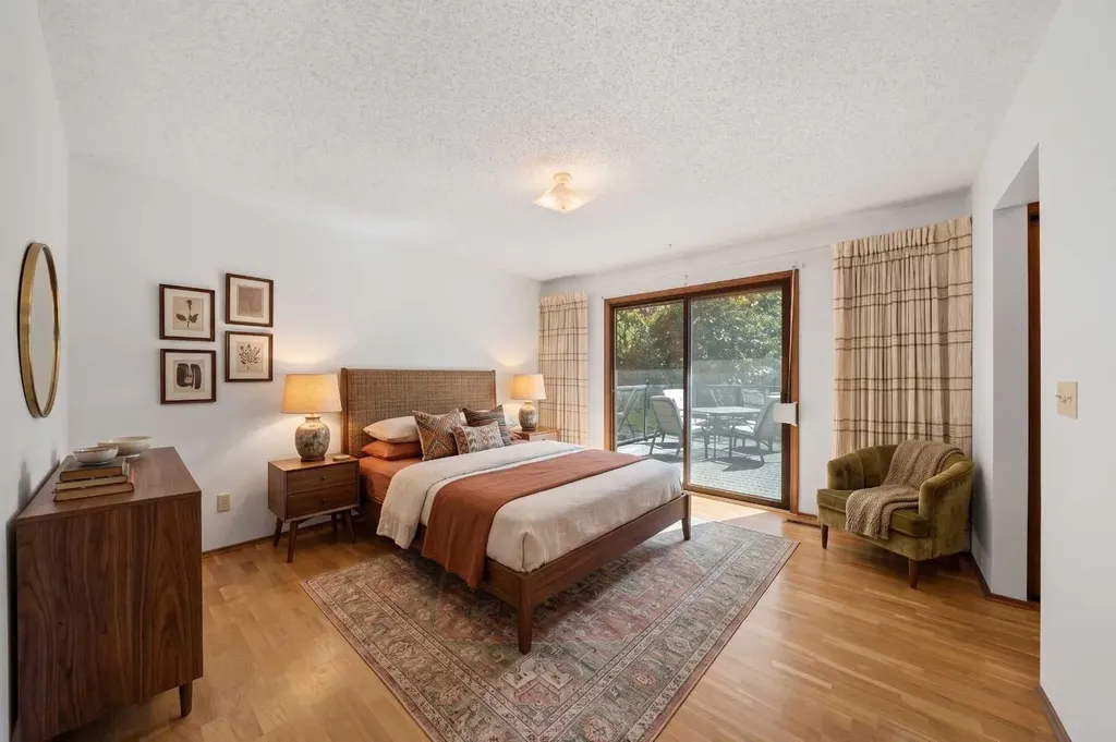 14304 Deer Ridge Drive SE Calgary AB T2J 5W1