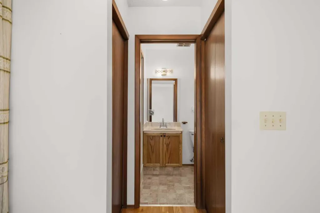 14304 Deer Ridge Drive SE Calgary AB T2J 5W1