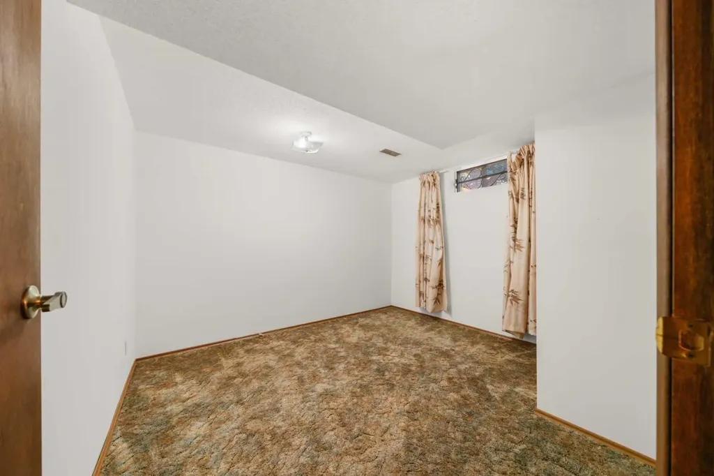 14304 Deer Ridge Drive SE Calgary AB T2J 5W1
