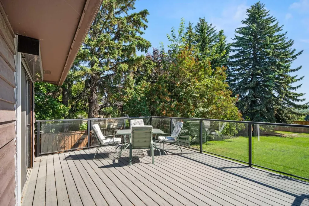 14304 Deer Ridge Drive SE Calgary AB T2J 5W1