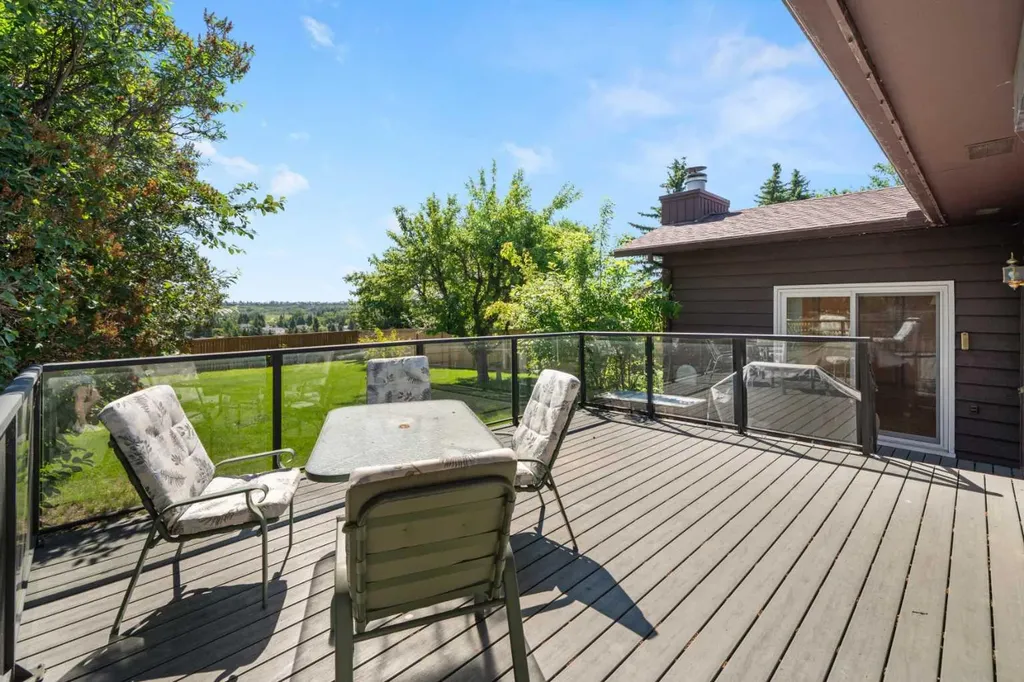 14304 Deer Ridge Drive SE Calgary AB T2J 5W1