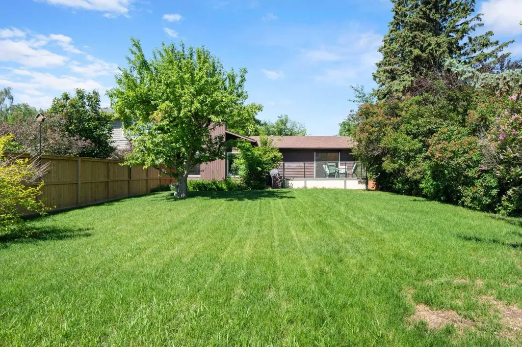 14304 Deer Ridge Drive SE Calgary AB T2J 5W1