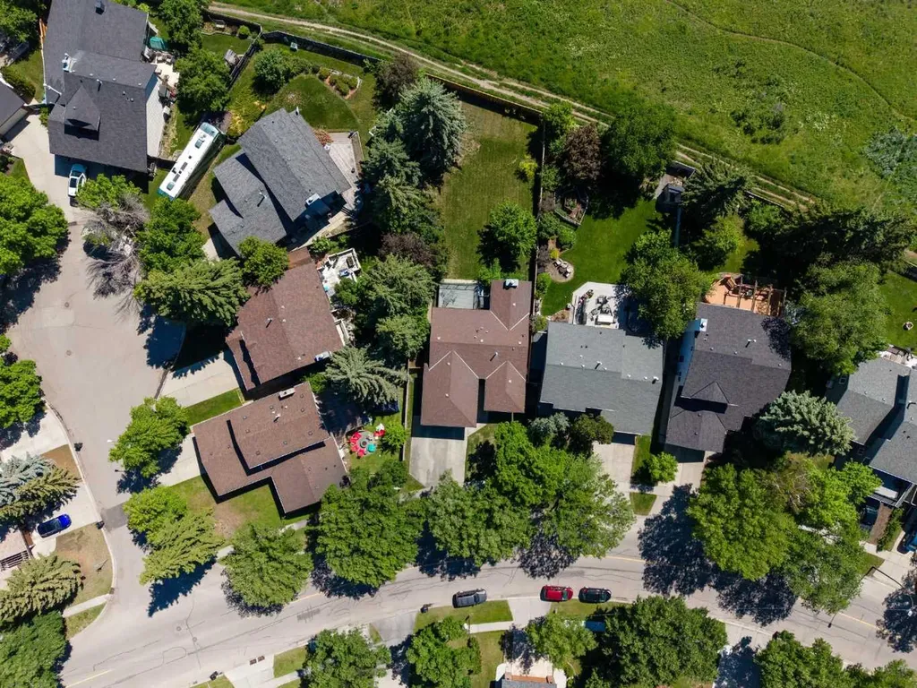 14304 Deer Ridge Drive SE Calgary AB T2J 5W1