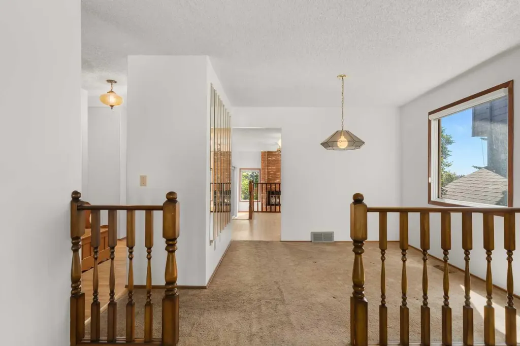 14304 Deer Ridge Drive SE Calgary AB T2J 5W1