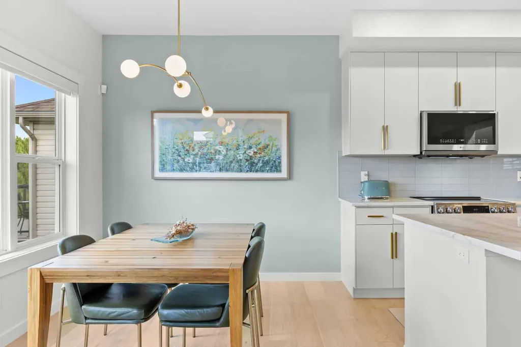 86 Rockyspring Circle NW Calgary AB T3G 6A1