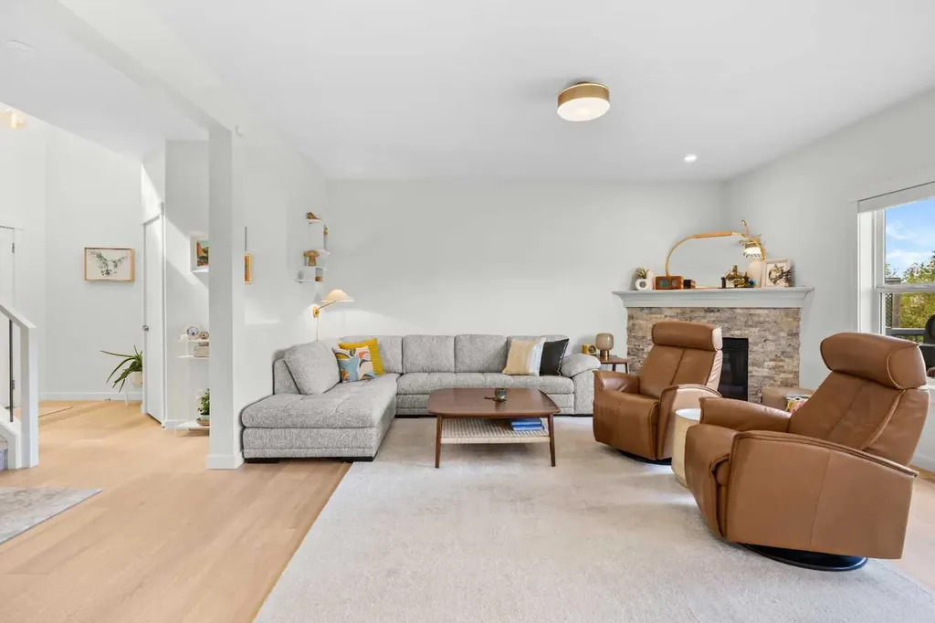 86 Rockyspring Circle NW Calgary AB T3G 6A1