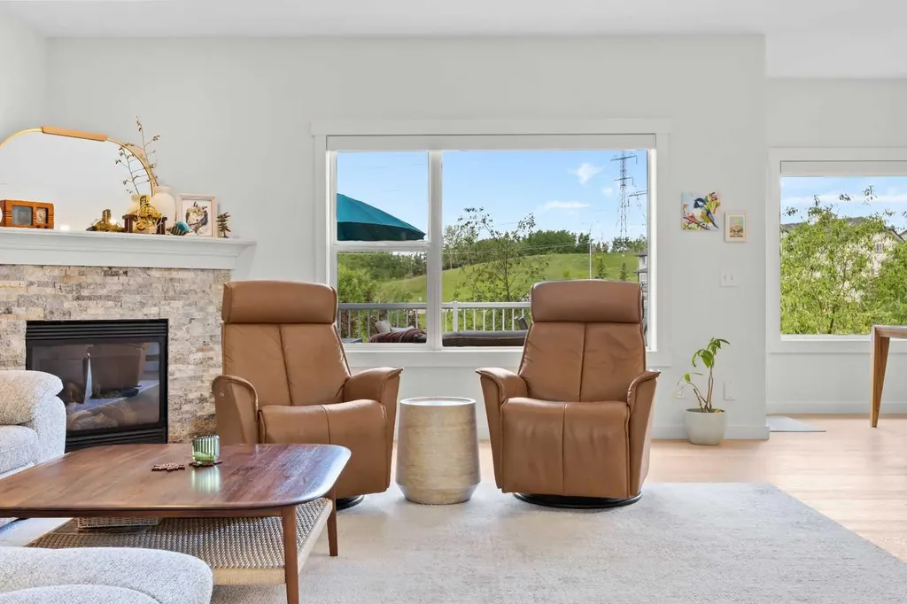 86 Rockyspring Circle NW Calgary AB T3G 6A1