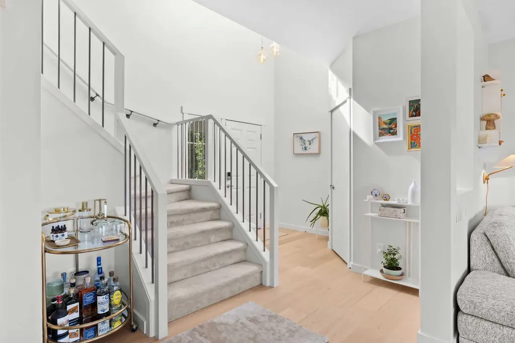 86 Rockyspring Circle NW Calgary AB T3G 6A1