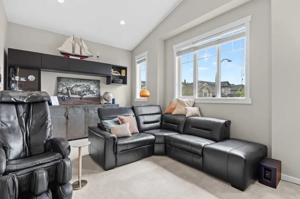 86 Rockyspring Circle NW Calgary AB T3G 6A1
