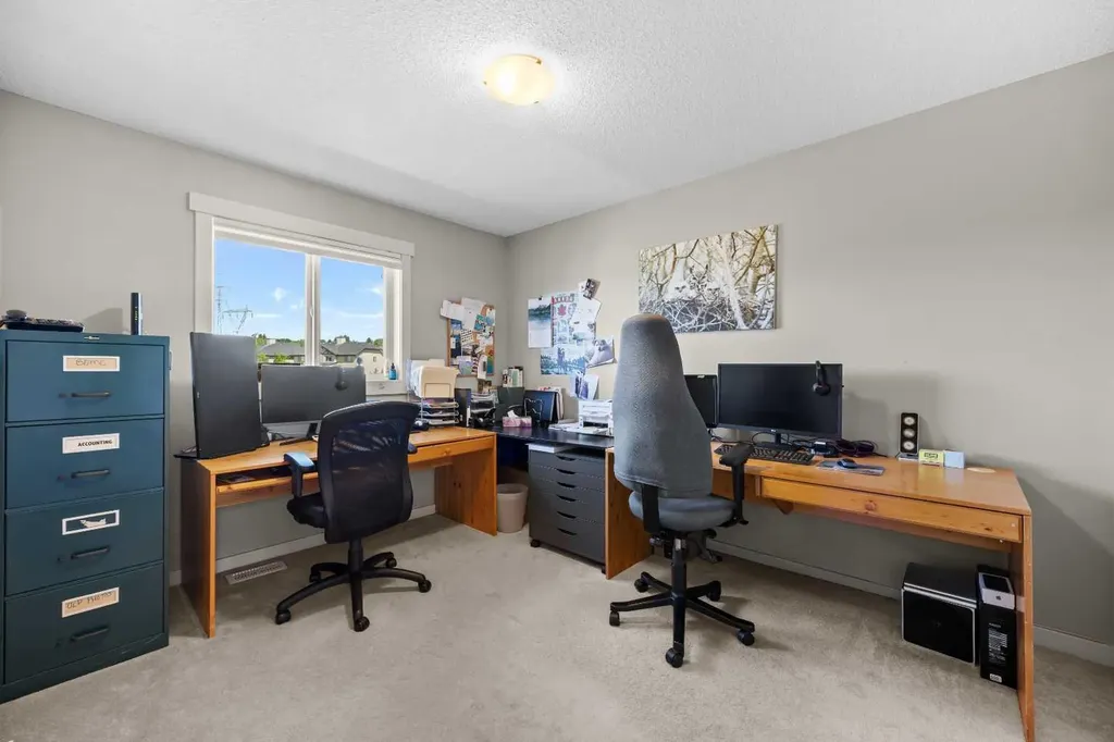 86 Rockyspring Circle NW Calgary AB T3G 6A1