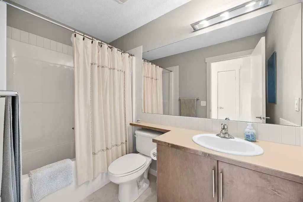 86 Rockyspring Circle NW Calgary AB T3G 6A1