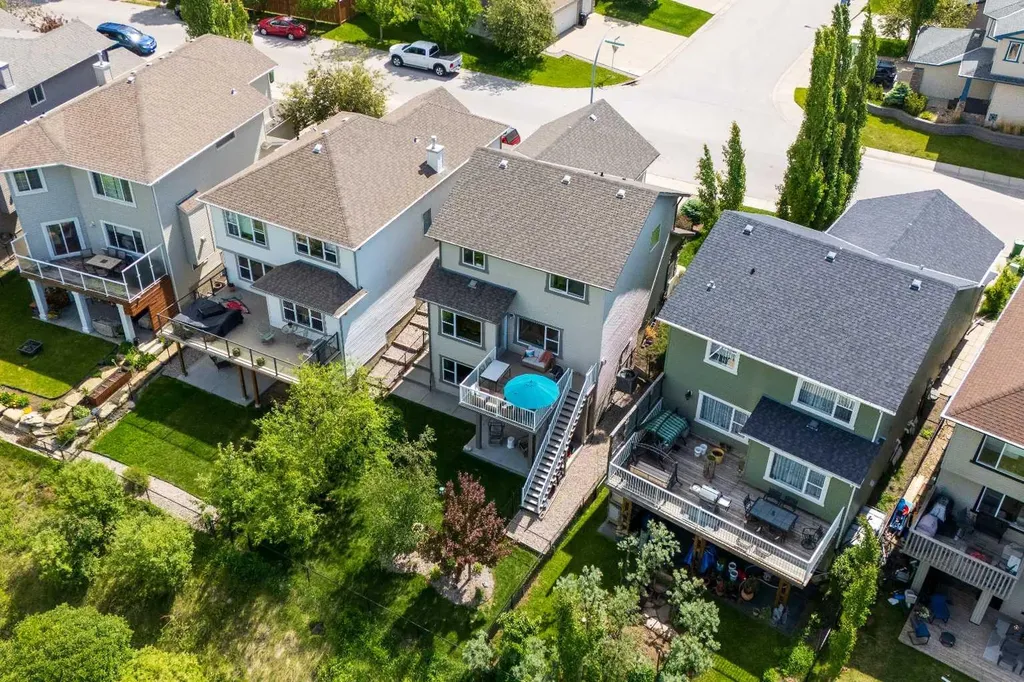 86 Rockyspring Circle NW Calgary AB T3G 6A1