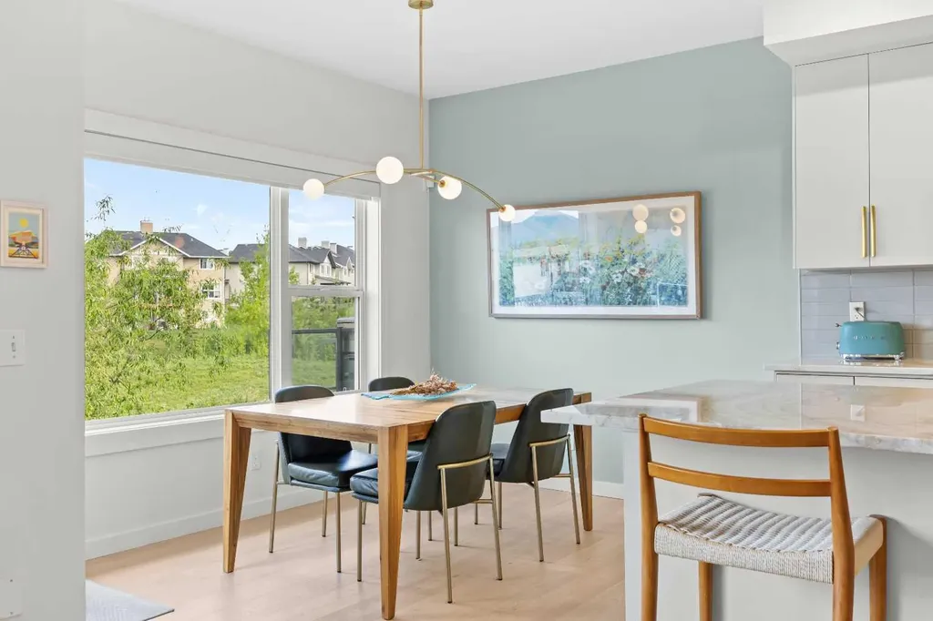 86 Rockyspring Circle NW Calgary AB T3G 6A1
