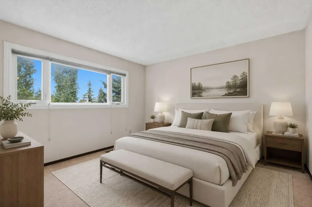27 Woodgreen Place SW Calgary AB T2W 4A3