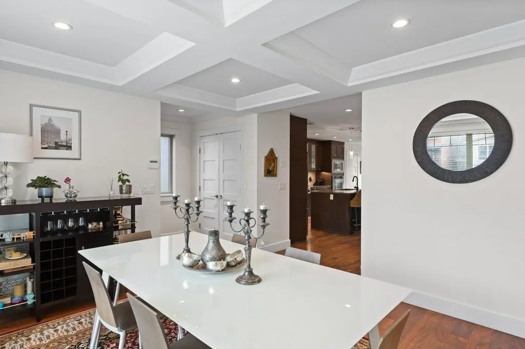2113 21 Avenue SW Calgary AB T2T 0P1