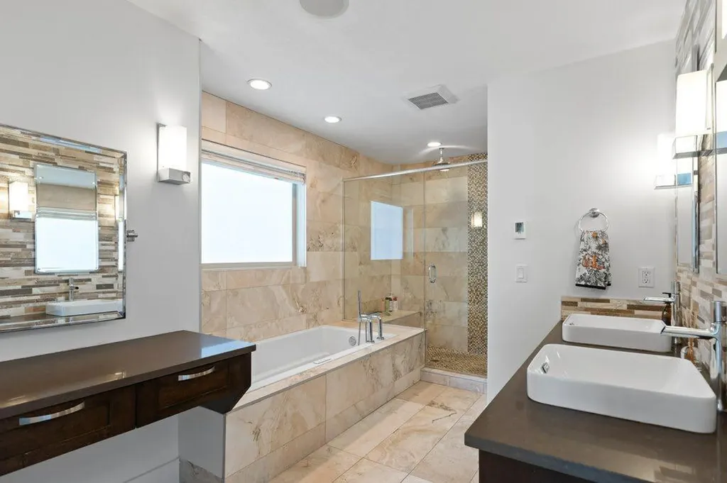 2113 21 Avenue SW Calgary AB T2T 0P1