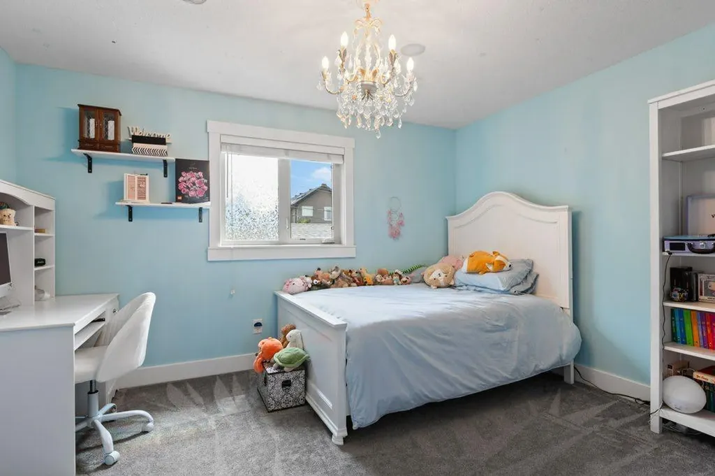 2113 21 Avenue SW Calgary AB T2T 0P1