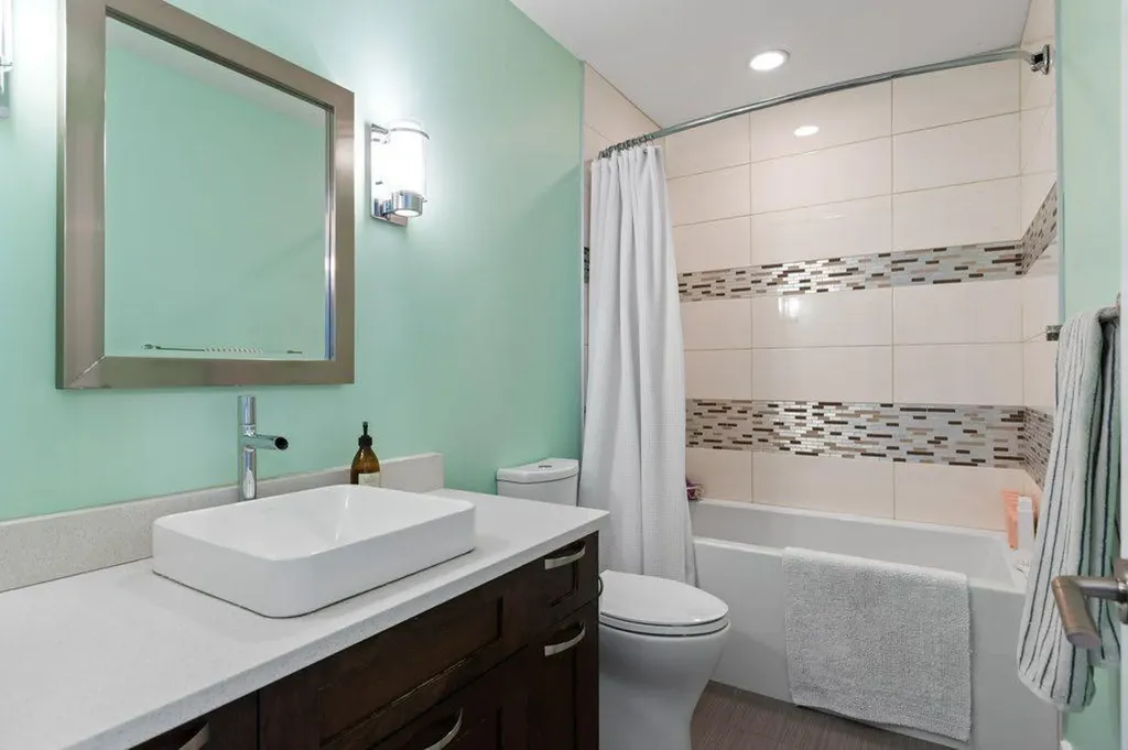 2113 21 Avenue SW Calgary AB T2T 0P1