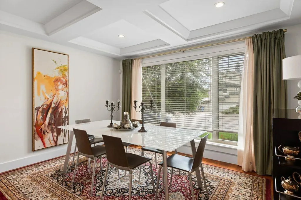 2113 21 Avenue SW Calgary AB T2T 0P1
