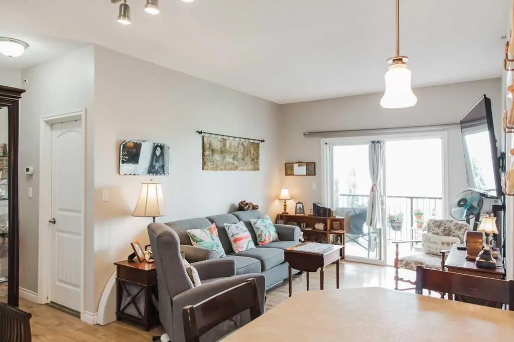 9225 Lakeland Drive Grande Prairie AB T8X 0B8